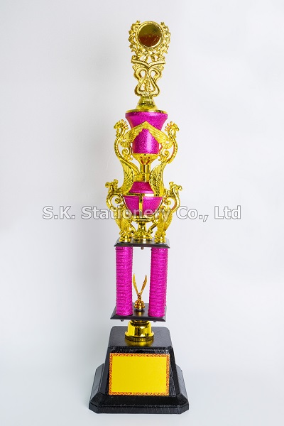 ถ้วยรางวัล 4 เสา เบอร์ 9