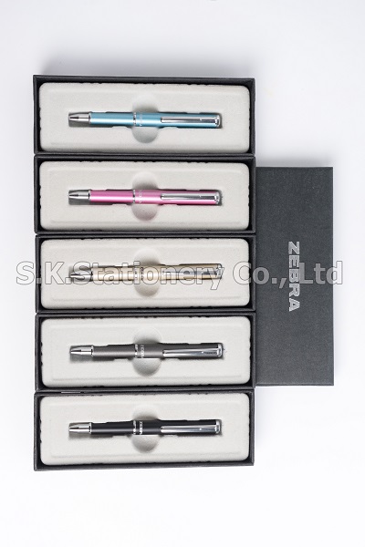 ปากกา ZEBRA BP-075